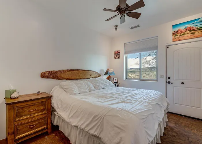 Surrounding Mtn & Valley Views! Getaway