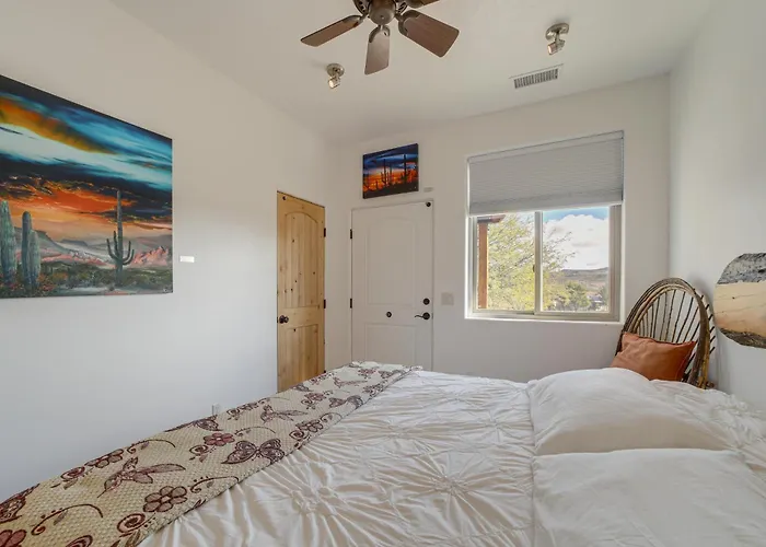 Holiday home Surrounding Mtn & Valley Views! Getaway